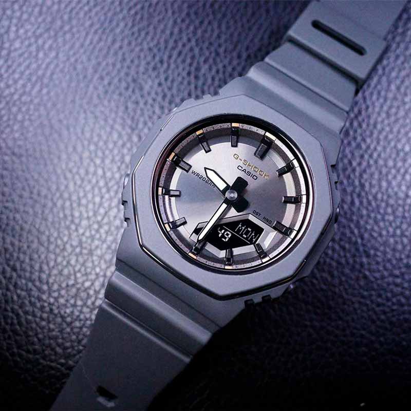 Casio GMA-P2126W-8AER Casio GMA-P2126W-8AER