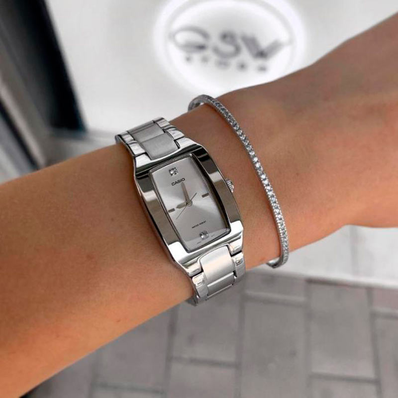 Casio LTP-1165A-7C2EF Casio LTP-1165A-7C2EF