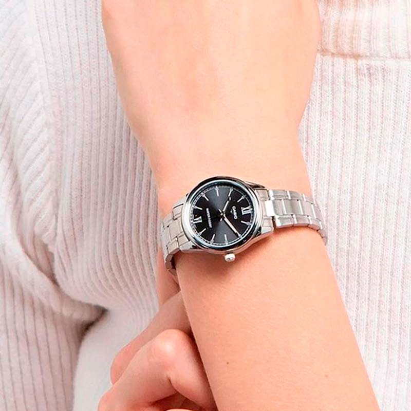 Casio LTP-V005D-1B2 Casio LTP-V005D-1B2