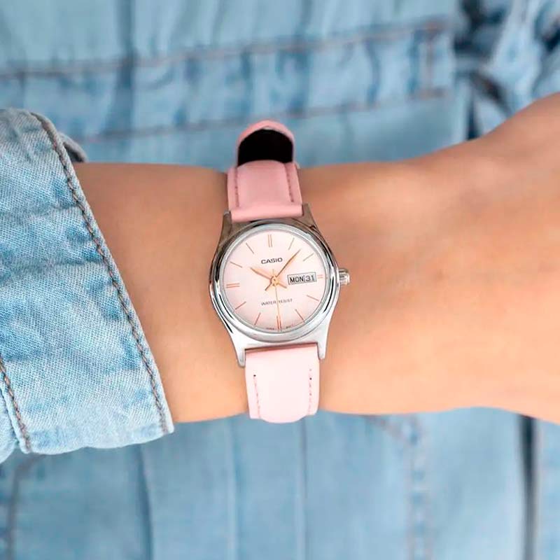 Casio LTP-V006L-4B Casio LTP-V006L-4B