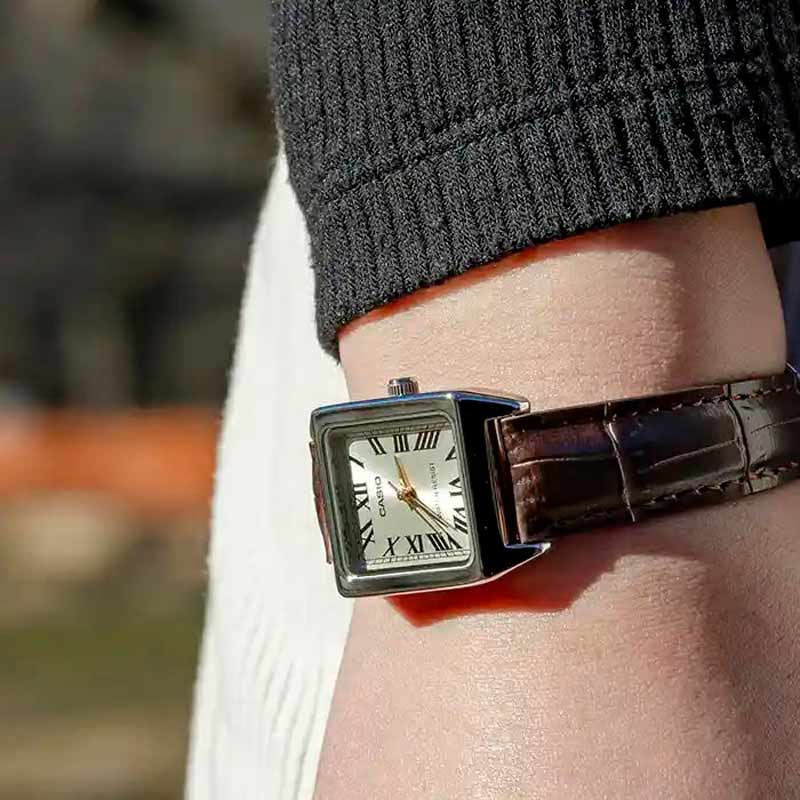 Casio LTP-V007L-9B Casio LTP-V007L-9B