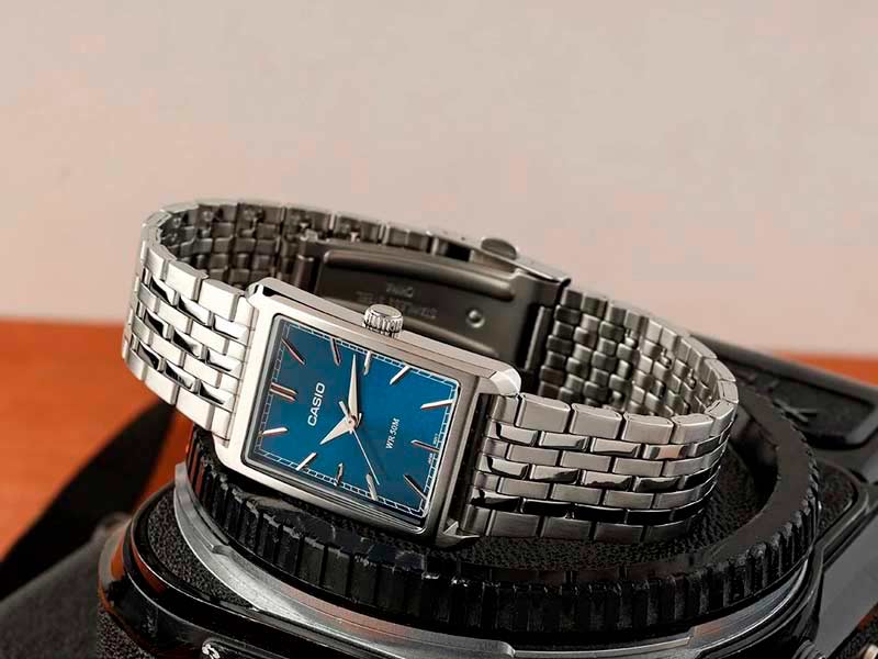 Casio MTP-B215D-2AVER Casio MTP-B215D-2AVER