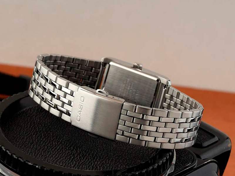 Casio MTP-B215D-7AVER Casio MTP-B215D-7AVER